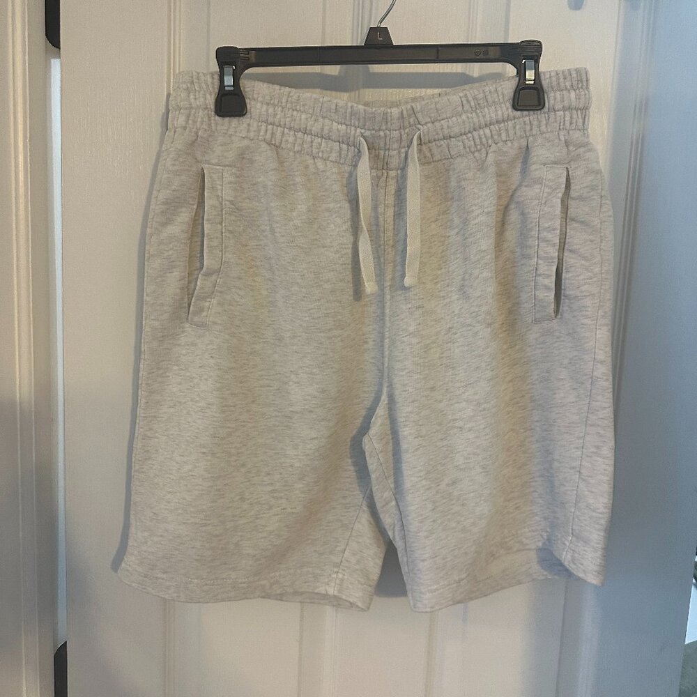 Men's Gray athletic shorts size M